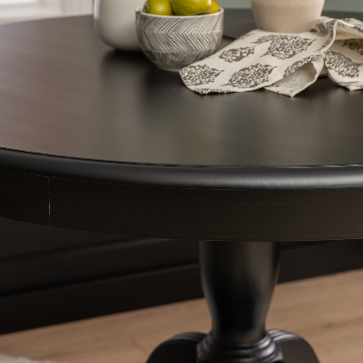 Norah Black Walnut Nook Black Table 2 Chair