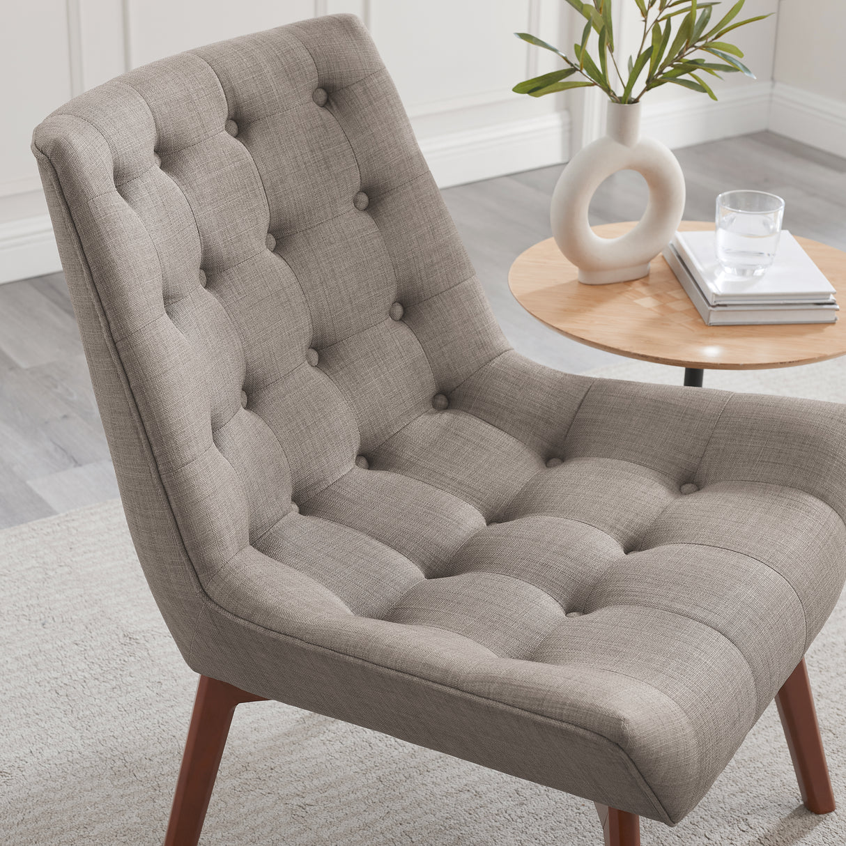 Ventura Dolphin Gray Tufted Chair