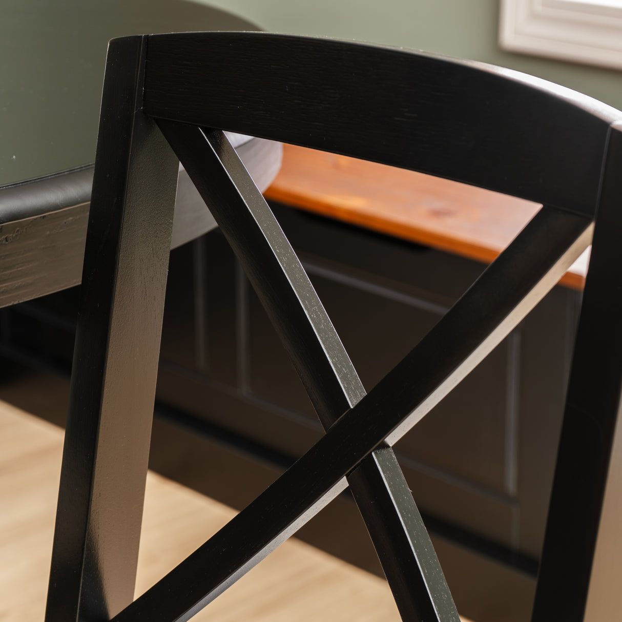 Norah Black Walnut Nook Black Table 2 Chair
